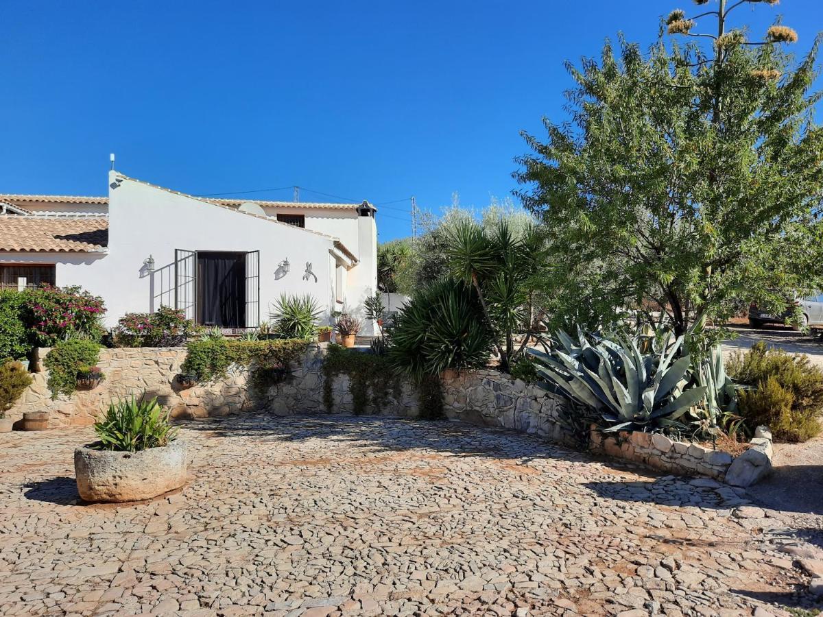 Hacienda La Buena Vida B&B En Appartementen Casita La Bruja Algarinejo Exterior foto